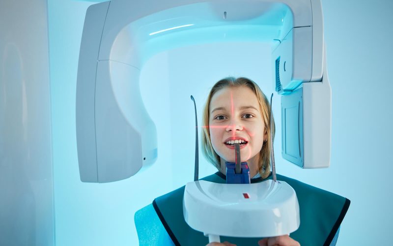 girl-getting-x-ray-of-teeth-Q27PWHP